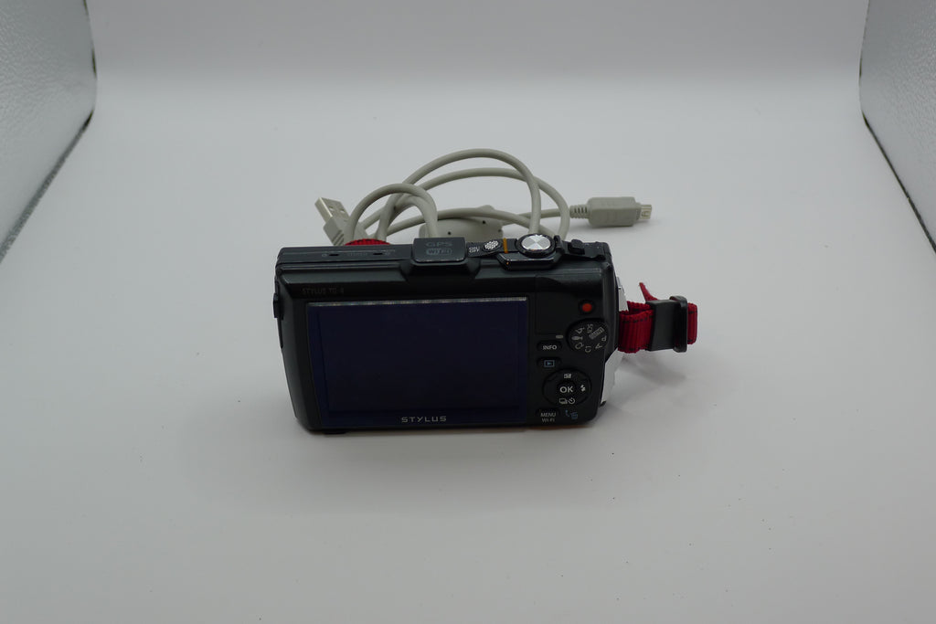 Olympus Tough TG-4 – robust, vanntett & allsidig kompaktkamera i god stand